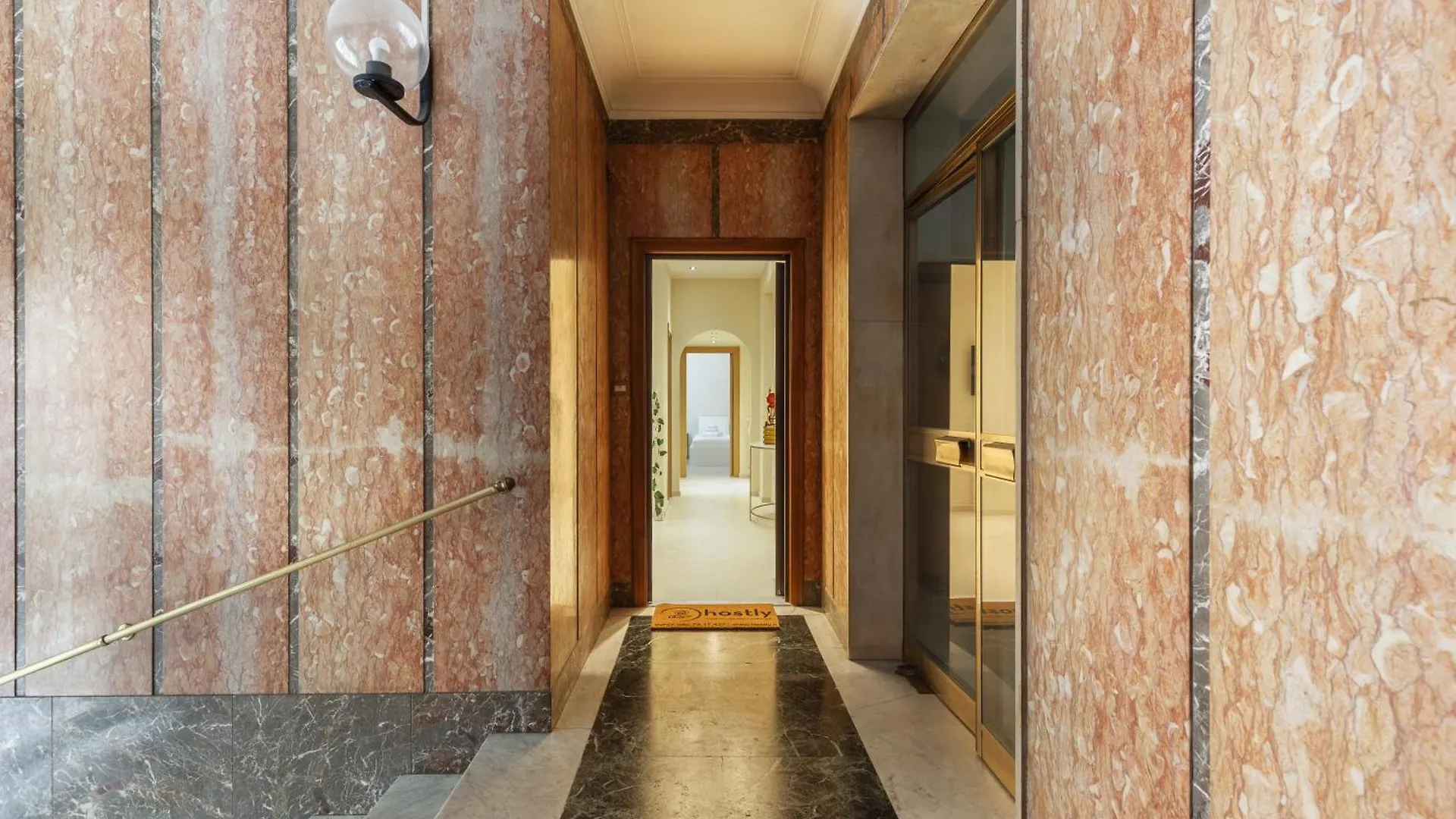 Apartamento Hostly-The Happya Charme Suite Roma