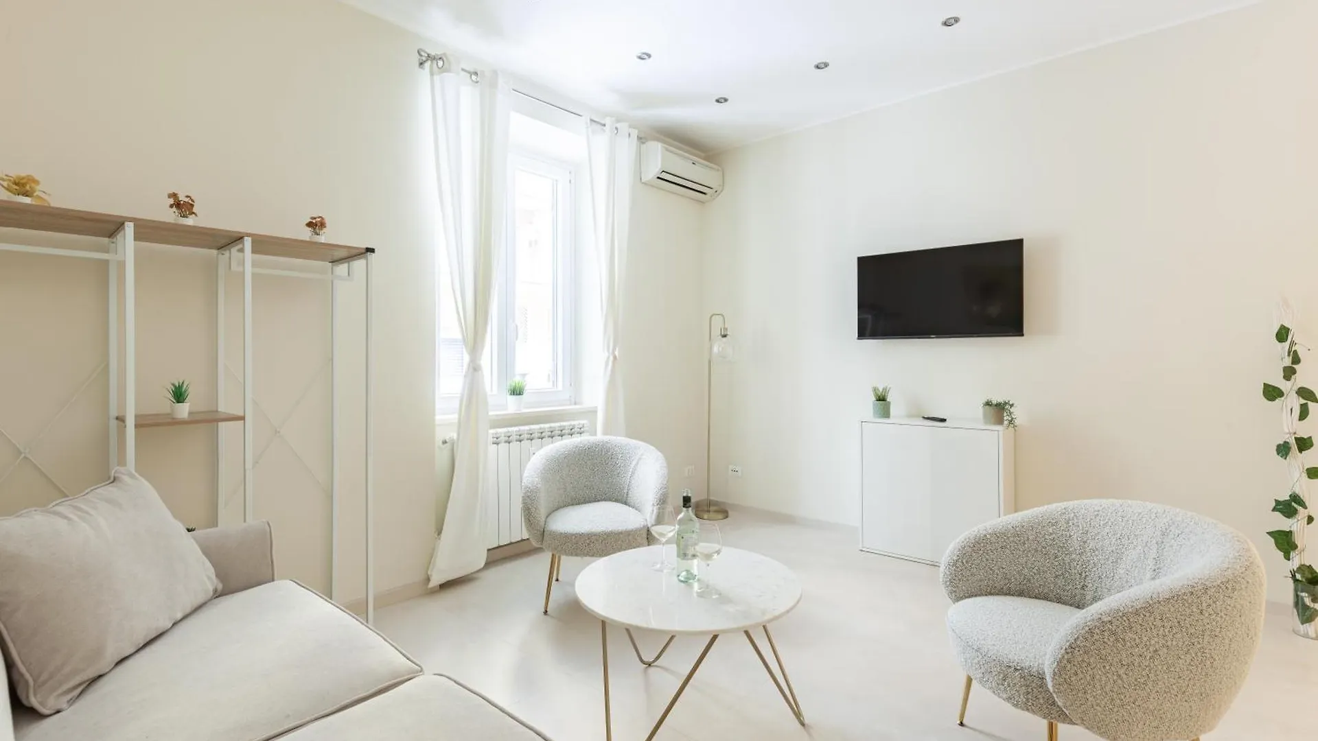 Hostly-The Happya Charme Suite Rome